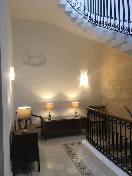 Spacious 4-Bedrooms Townhouse In Tas-سليمة المظهر الخارجي الصورة
