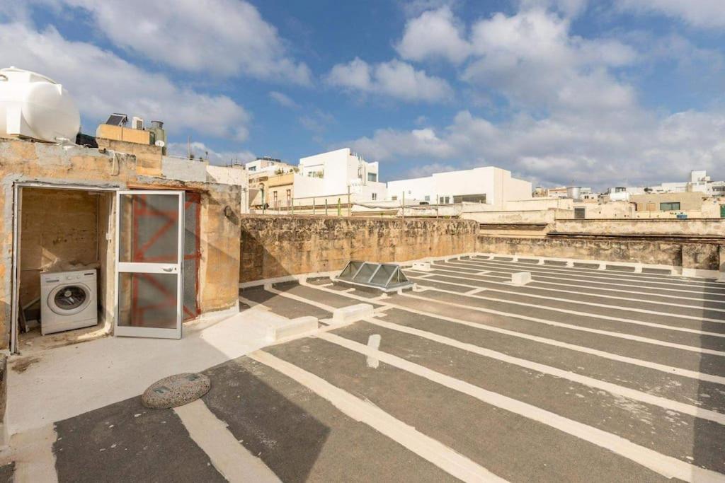Spacious 4-Bedrooms Townhouse In Tas-سليمة المظهر الخارجي الصورة